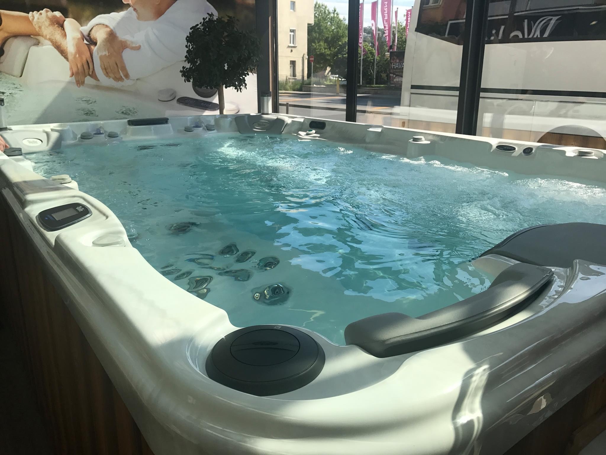Pool preview